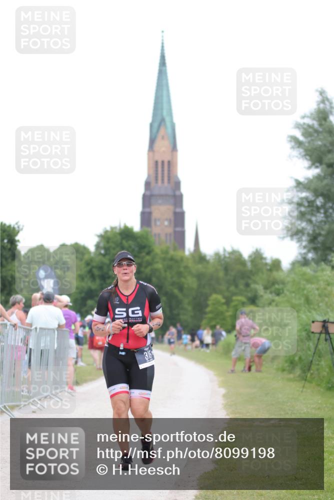 22.06.2025 - Viking Triathlon H.Heesch http://msf.ph/oto/8099198 22.06.2025 15:38:21 Laufen 315 meine-sportfotos.de