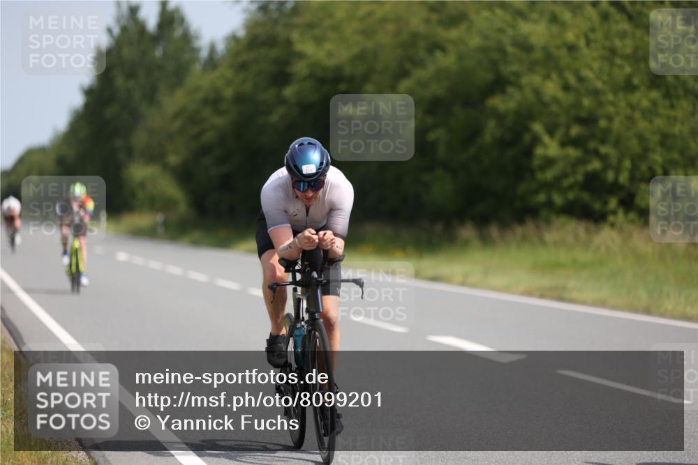 22.06.2025 - Viking Triathlon Yannick Fuchs http://msf.ph/oto/8099201 22.06.2025 11:23:40 Radfahren 21, 34, 177, 179, 334, 363, 365, 385, 414, 470, 484, 632, 642 meine-sportfotos.de