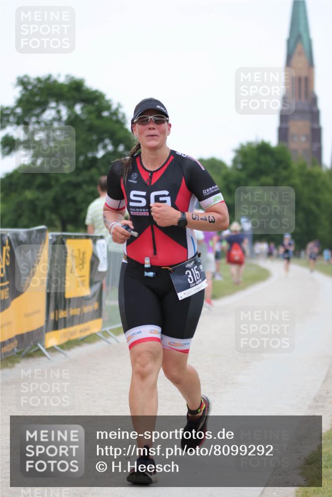 22.06.2025 - Viking Triathlon H.Heesch http://msf.ph/oto/8099292 22.06.2025 15:38:23 Laufen 315 meine-sportfotos.de