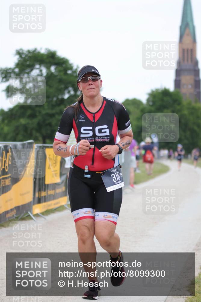 22.06.2025 - Viking Triathlon H.Heesch http://msf.ph/oto/8099300 22.06.2025 15:38:23 Laufen 315 meine-sportfotos.de