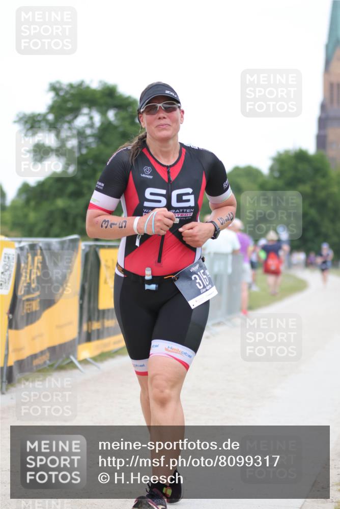 22.06.2025 - Viking Triathlon H.Heesch http://msf.ph/oto/8099317 22.06.2025 15:38:23 Laufen 315 meine-sportfotos.de