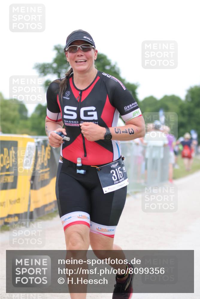 22.06.2025 - Viking Triathlon H.Heesch http://msf.ph/oto/8099356 22.06.2025 15:38:24 Laufen 315 meine-sportfotos.de