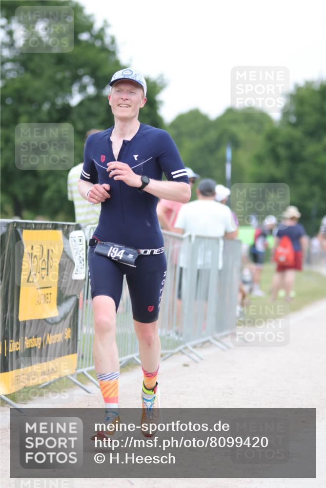 22.06.2025 - Viking Triathlon H.Heesch http://msf.ph/oto/8099420 22.06.2025 15:38:40 Laufen 194 meine-sportfotos.de