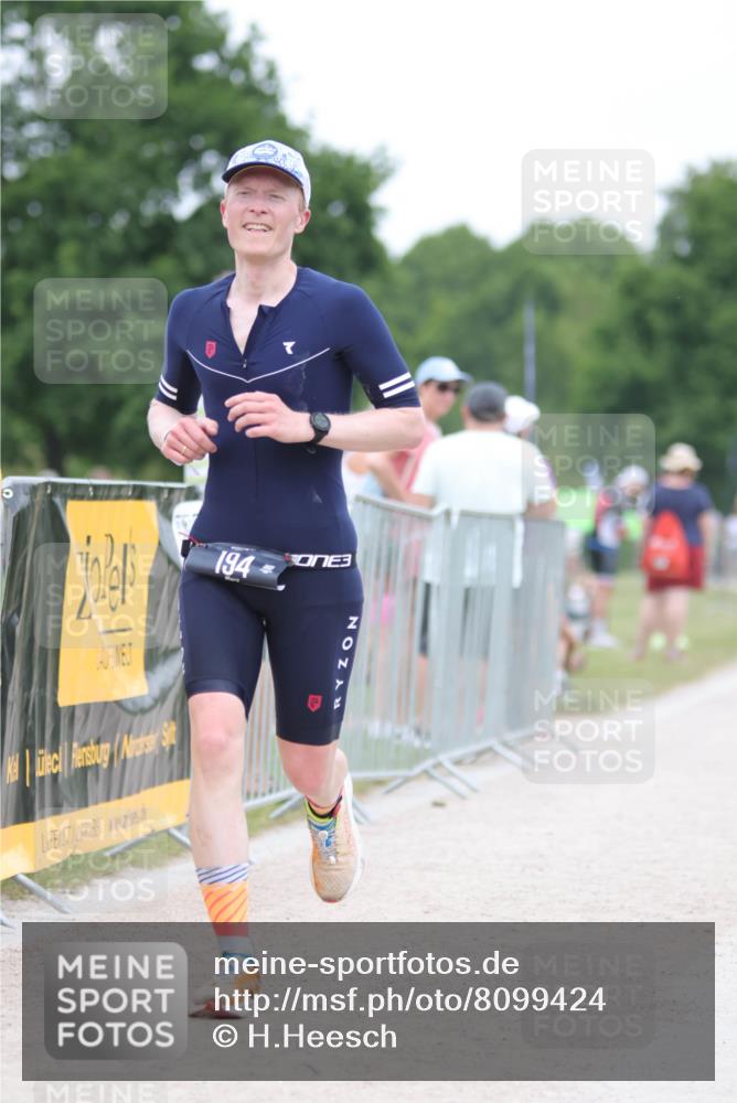 22.06.2025 - Viking Triathlon H.Heesch http://msf.ph/oto/8099424 22.06.2025 15:38:41 Laufen 194 meine-sportfotos.de