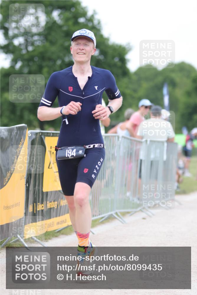 22.06.2025 - Viking Triathlon H.Heesch http://msf.ph/oto/8099435 22.06.2025 15:38:41 Laufen 194 meine-sportfotos.de