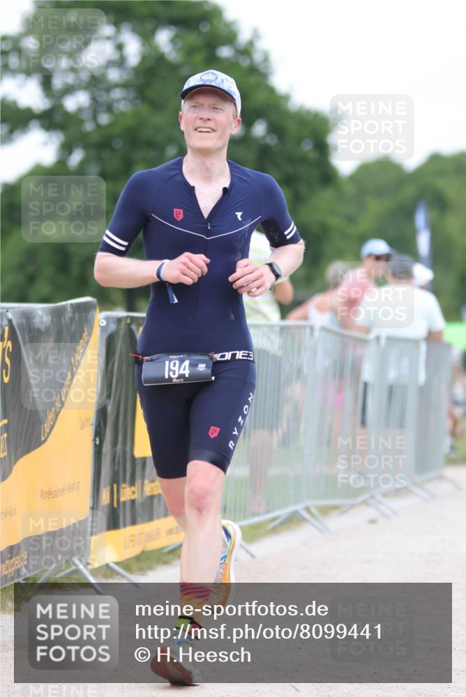 22.06.2025 - Viking Triathlon H.Heesch http://msf.ph/oto/8099441 22.06.2025 15:38:41 Laufen 194 meine-sportfotos.de