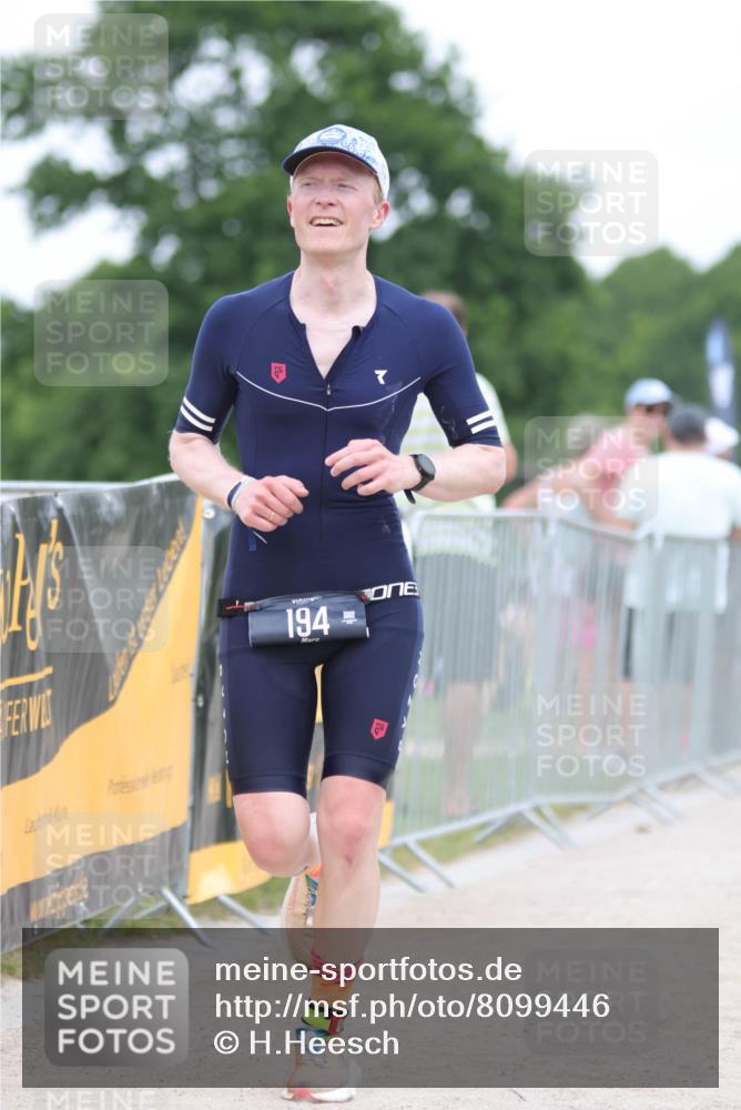 22.06.2025 - Viking Triathlon H.Heesch http://msf.ph/oto/8099446 22.06.2025 15:38:41 Laufen 194 meine-sportfotos.de