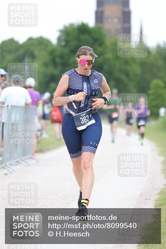 22.06.2025 - Viking Triathlon H.Heesch http://msf.ph/oto/8099540 22.06.2025 15:38:52 Laufen 70, 362 meine-sportfotos.de