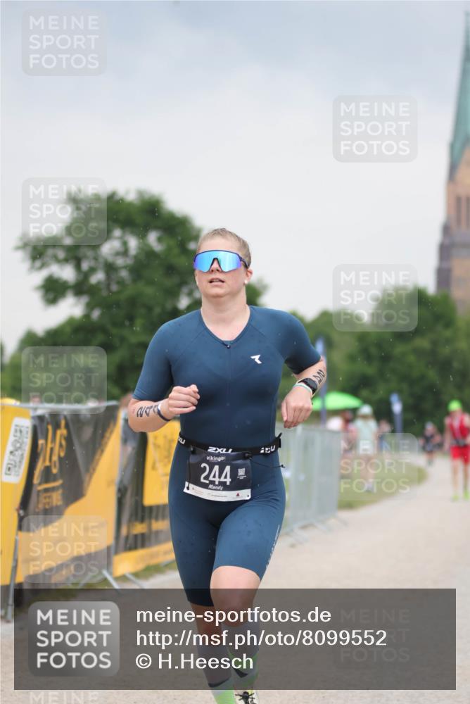 22.06.2025 - Viking Triathlon H.Heesch http://msf.ph/oto/8099552 22.06.2025 16:36:08 Laufen 244 meine-sportfotos.de