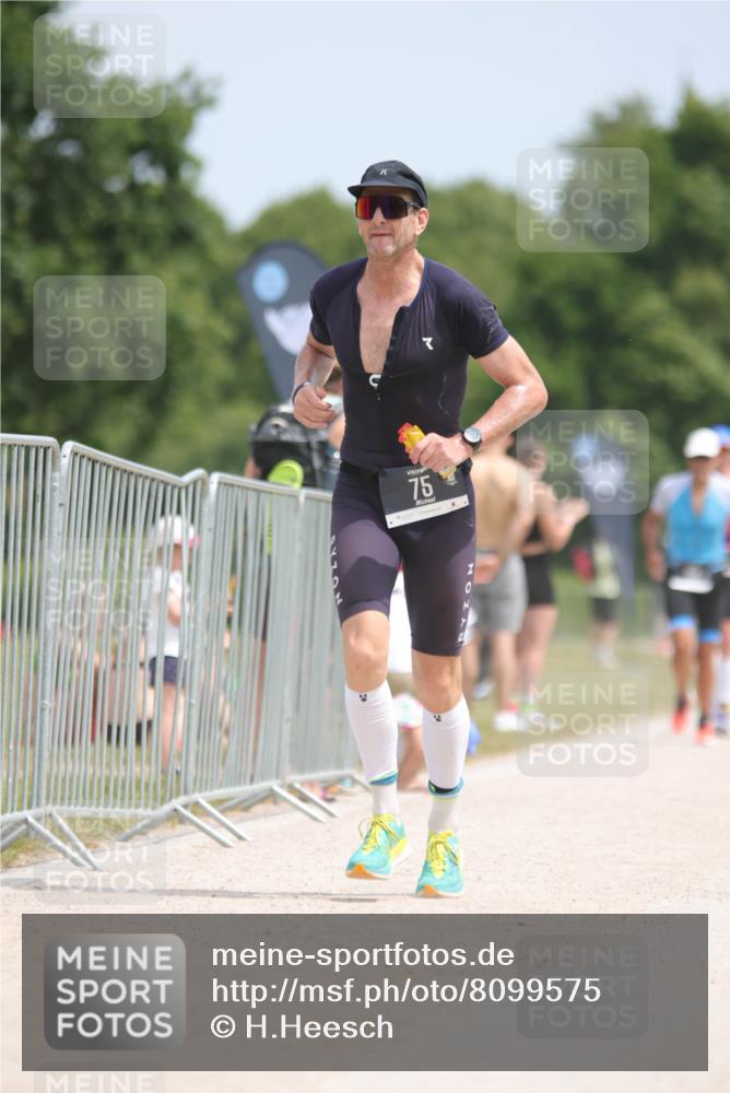 22.06.2025 - Viking Triathlon H.Heesch http://msf.ph/oto/8099575 22.06.2025 13:17:03 Laufen 75, 264 meine-sportfotos.de