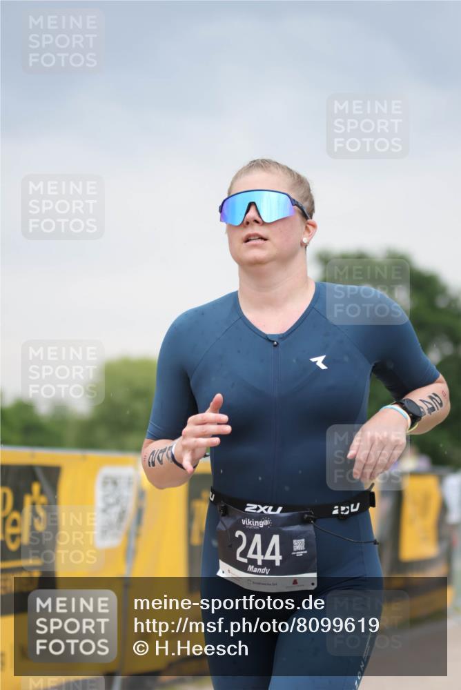 22.06.2025 - Viking Triathlon H.Heesch http://msf.ph/oto/8099619 22.06.2025 16:36:09 Laufen 244 meine-sportfotos.de