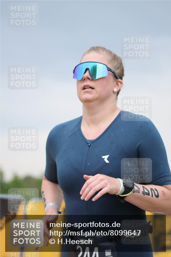 22.06.2025 - Viking Triathlon H.Heesch http://msf.ph/oto/8099647 22.06.2025 16:36:09 Laufen 244 meine-sportfotos.de