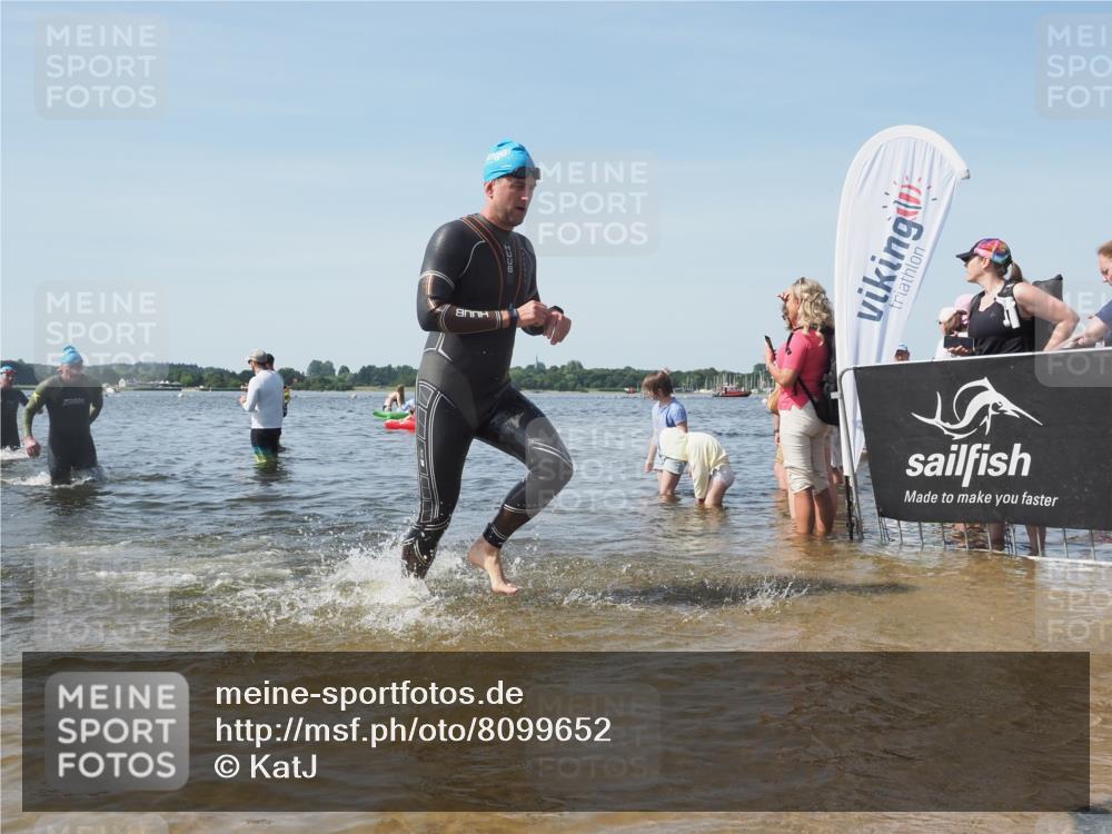 22.06.2025 - Viking Triathlon KatJ http://msf.ph/oto/8099652 22.06.2025 10:32:43 Schwimmen 80, 208, 278, 554 meine-sportfotos.de