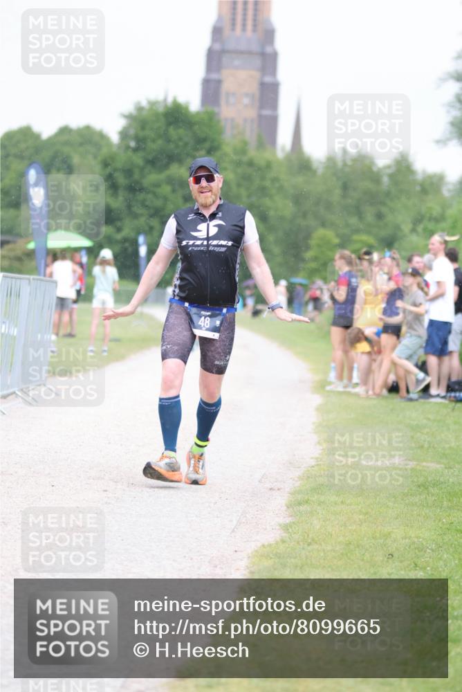 22.06.2025 - Viking Triathlon H.Heesch http://msf.ph/oto/8099665 22.06.2025 16:36:23 Laufen 48, 160 meine-sportfotos.de