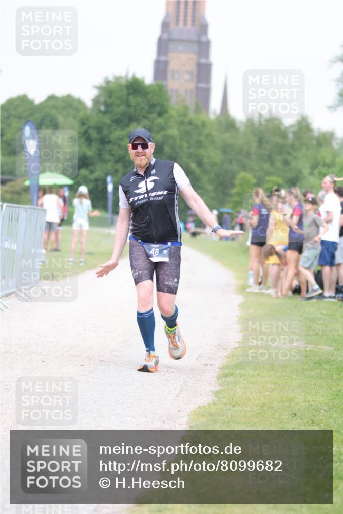22.06.2025 - Viking Triathlon H.Heesch http://msf.ph/oto/8099682 22.06.2025 16:36:23 Laufen 48, 160 meine-sportfotos.de