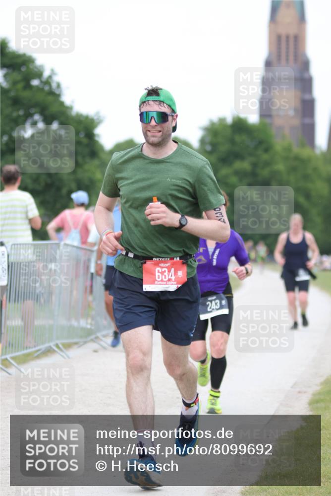 22.06.2025 - Viking Triathlon H.Heesch http://msf.ph/oto/8099692 22.06.2025 15:39:04 Laufen 243, 475, 634 meine-sportfotos.de