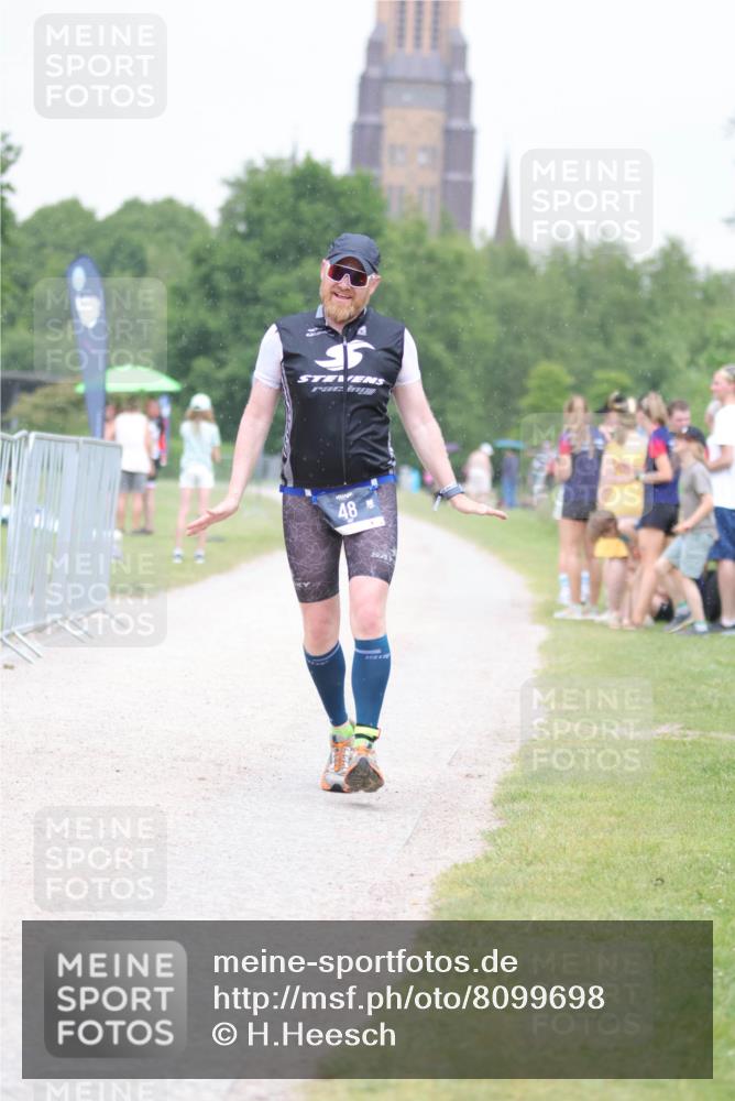 22.06.2025 - Viking Triathlon H.Heesch http://msf.ph/oto/8099698 22.06.2025 16:36:23 Laufen 48, 160 meine-sportfotos.de