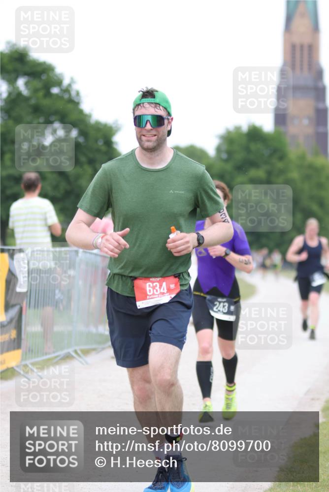 22.06.2025 - Viking Triathlon H.Heesch http://msf.ph/oto/8099700 22.06.2025 15:39:05 Laufen 243, 475, 634 meine-sportfotos.de