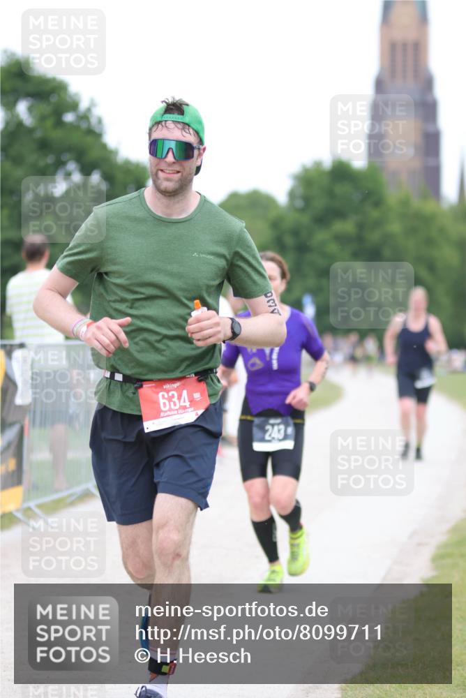 22.06.2025 - Viking Triathlon H.Heesch http://msf.ph/oto/8099711 22.06.2025 15:39:05 Laufen 243, 475, 634 meine-sportfotos.de