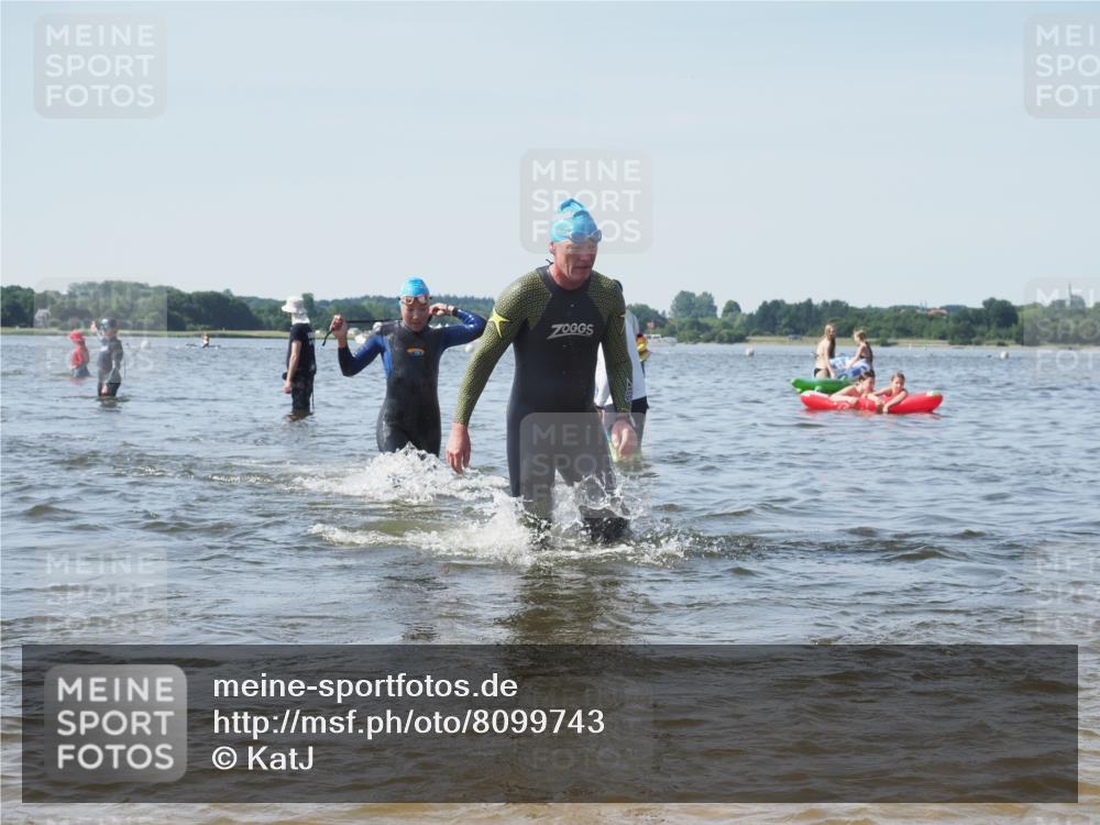 22.06.2025 - Viking Triathlon KatJ http://msf.ph/oto/8099743 22.06.2025 10:32:46 Schwimmen 80, 208, 278, 554 meine-sportfotos.de