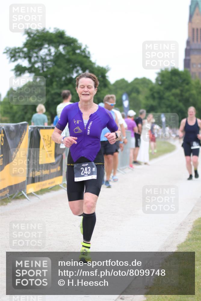 22.06.2025 - Viking Triathlon H.Heesch http://msf.ph/oto/8099748 22.06.2025 15:39:07 Laufen 243, 475, 634 meine-sportfotos.de