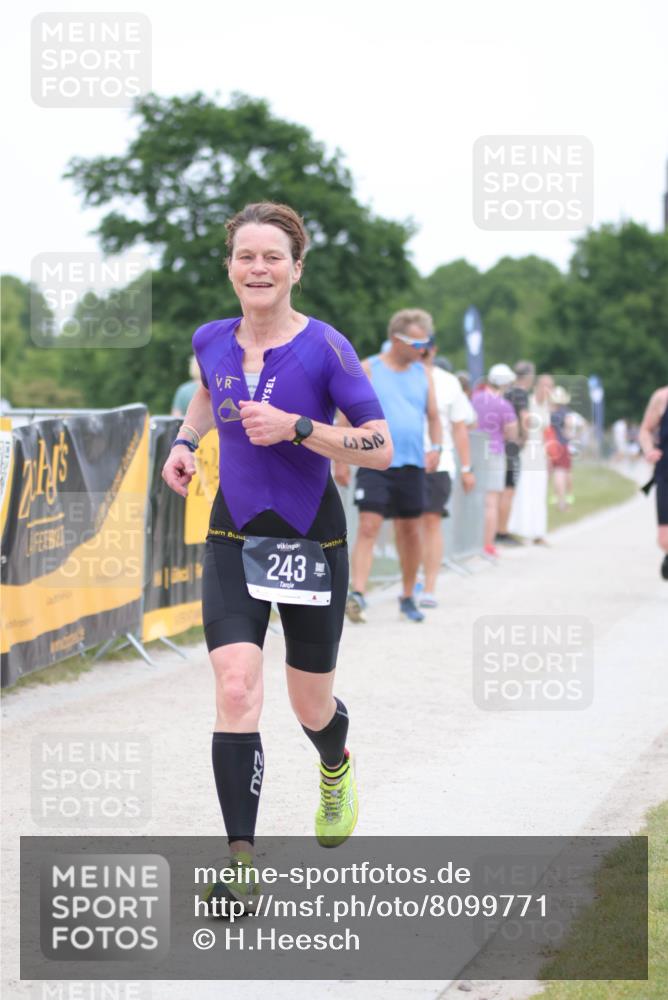 22.06.2025 - Viking Triathlon H.Heesch http://msf.ph/oto/8099771 22.06.2025 15:39:07 Laufen 243, 475, 634 meine-sportfotos.de