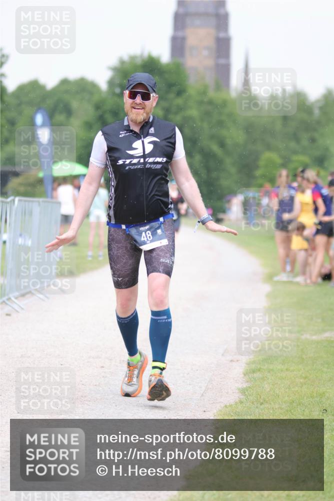 22.06.2025 - Viking Triathlon H.Heesch http://msf.ph/oto/8099788 22.06.2025 16:36:24 Laufen 48, 160 meine-sportfotos.de
