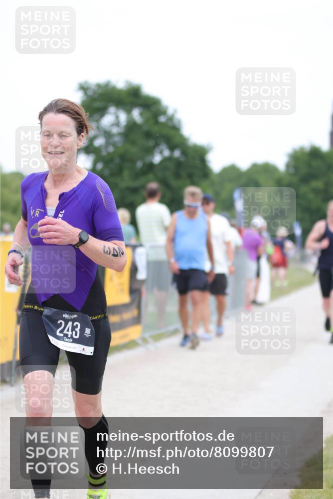 22.06.2025 - Viking Triathlon H.Heesch http://msf.ph/oto/8099807 22.06.2025 15:39:08 Laufen 243, 475, 634 meine-sportfotos.de