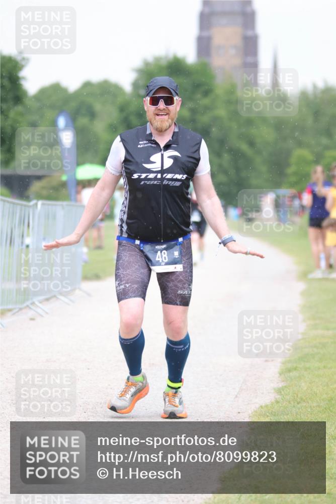 22.06.2025 - Viking Triathlon H.Heesch http://msf.ph/oto/8099823 22.06.2025 16:36:25 Laufen 48, 160 meine-sportfotos.de