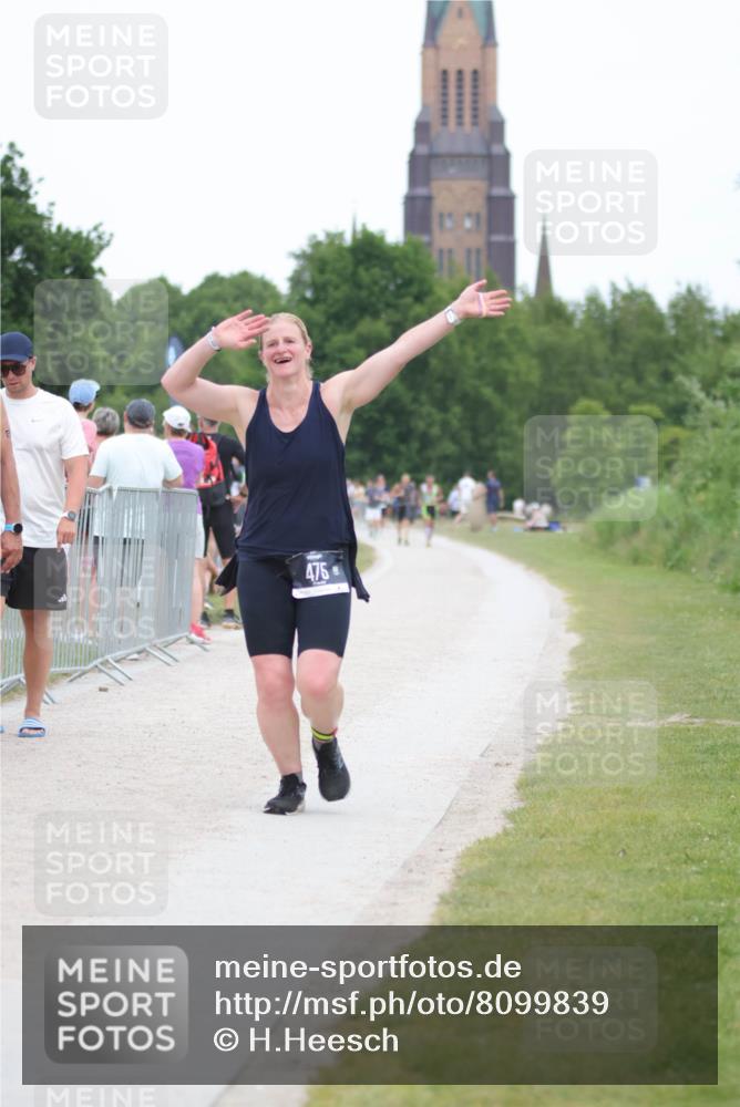 22.06.2025 - Viking Triathlon H.Heesch http://msf.ph/oto/8099839 22.06.2025 15:39:10 Laufen 243, 475 meine-sportfotos.de