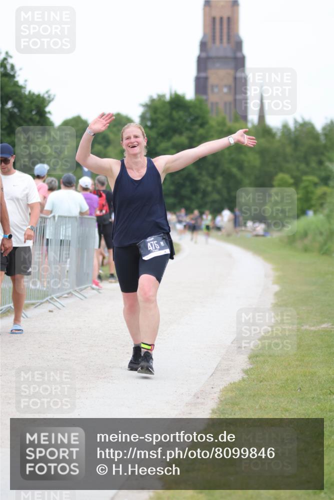 22.06.2025 - Viking Triathlon H.Heesch http://msf.ph/oto/8099846 22.06.2025 15:39:10 Laufen 243, 475 meine-sportfotos.de