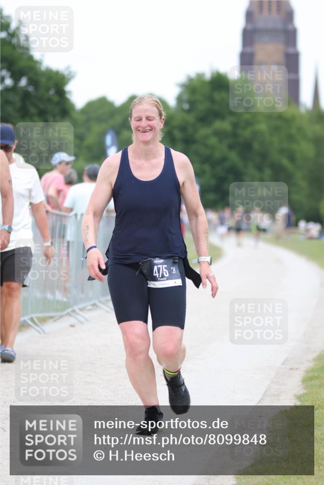 22.06.2025 - Viking Triathlon H.Heesch http://msf.ph/oto/8099848 22.06.2025 15:39:10 Laufen 243, 475 meine-sportfotos.de