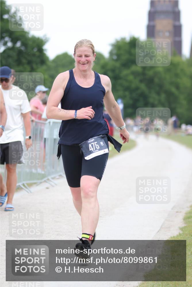 22.06.2025 - Viking Triathlon H.Heesch http://msf.ph/oto/8099861 22.06.2025 15:39:10 Laufen 243, 475 meine-sportfotos.de