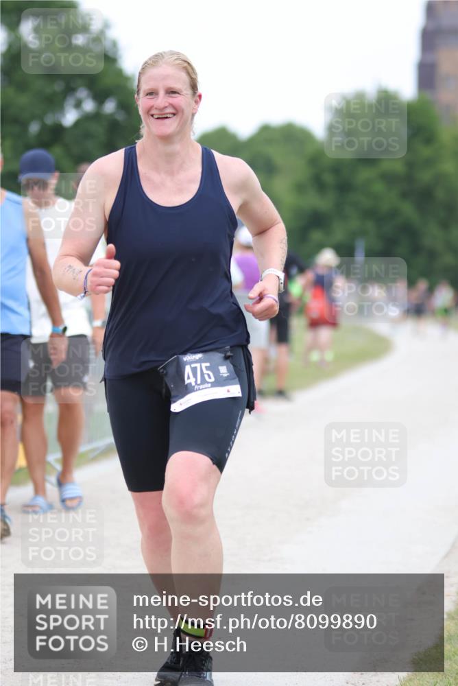 22.06.2025 - Viking Triathlon H.Heesch http://msf.ph/oto/8099890 22.06.2025 15:39:11 Laufen 243, 475 meine-sportfotos.de