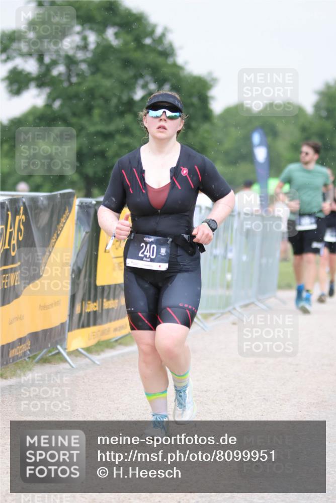 22.06.2025 - Viking Triathlon H.Heesch http://msf.ph/oto/8099951 22.06.2025 16:36:34 Laufen 240, 267, 305 meine-sportfotos.de