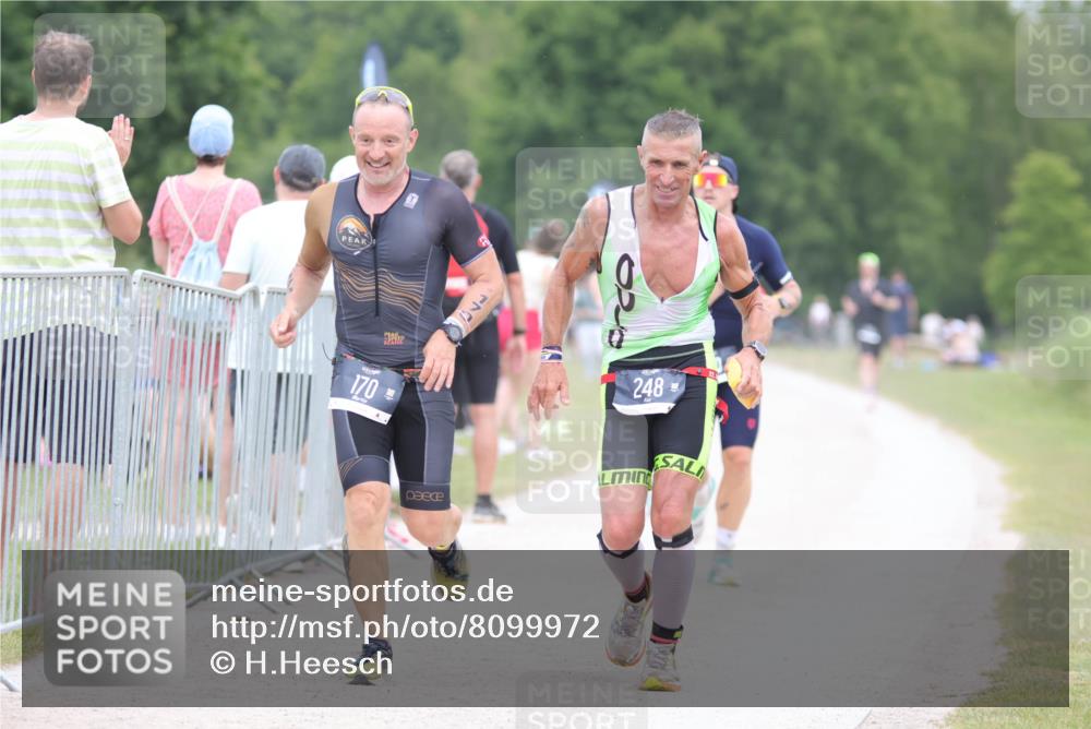 22.06.2025 - Viking Triathlon H.Heesch http://msf.ph/oto/8099972 22.06.2025 15:39:37 Laufen 170, 180, 248 meine-sportfotos.de