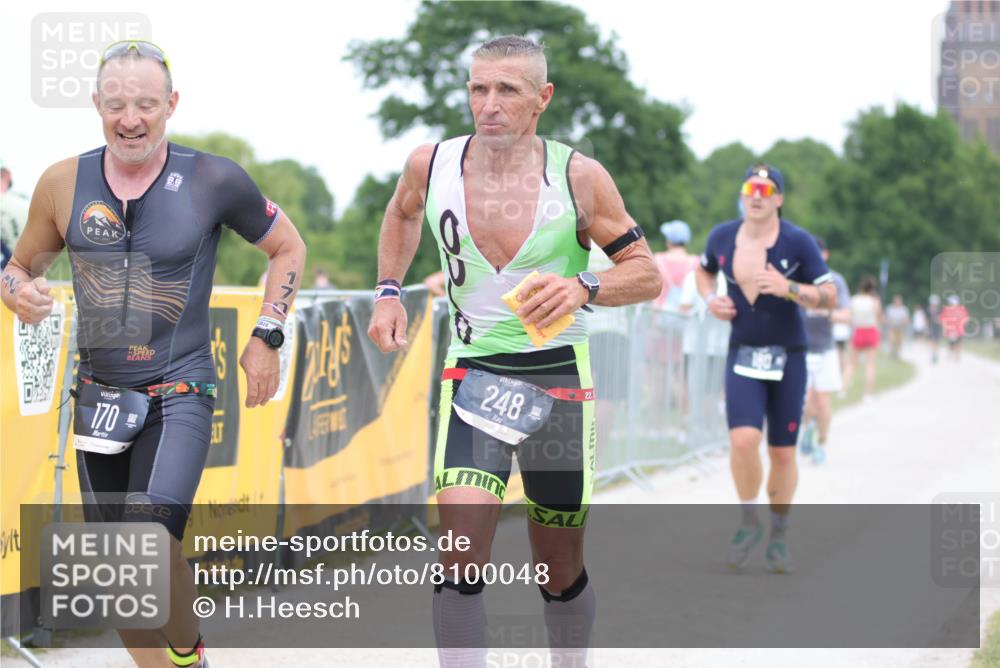 22.06.2025 - Viking Triathlon H.Heesch http://msf.ph/oto/8100048 22.06.2025 15:39:41 Laufen 31, 170, 180, 248 meine-sportfotos.de