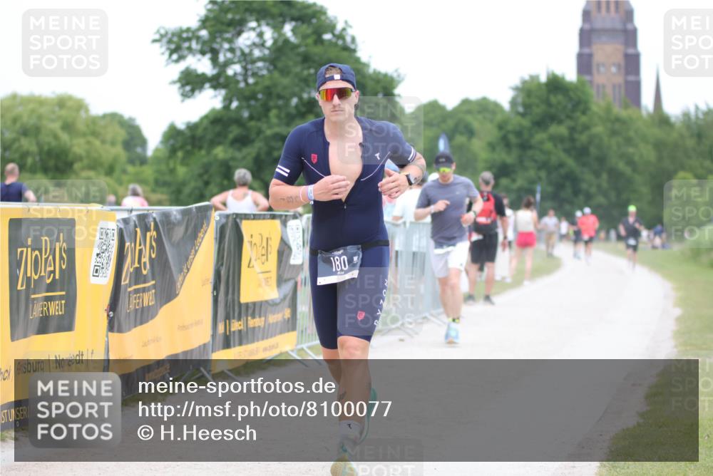 22.06.2025 - Viking Triathlon H.Heesch http://msf.ph/oto/8100077 22.06.2025 15:39:42 Laufen 31, 170, 180, 248 meine-sportfotos.de