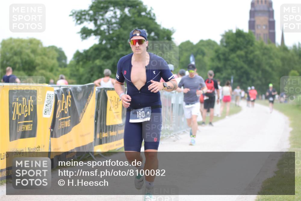 22.06.2025 - Viking Triathlon H.Heesch http://msf.ph/oto/8100082 22.06.2025 15:39:42 Laufen 31, 170, 180, 248 meine-sportfotos.de