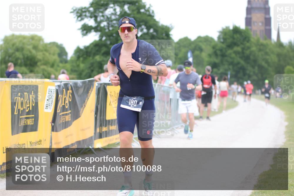 22.06.2025 - Viking Triathlon H.Heesch http://msf.ph/oto/8100088 22.06.2025 15:39:42 Laufen 31, 170, 180, 248 meine-sportfotos.de