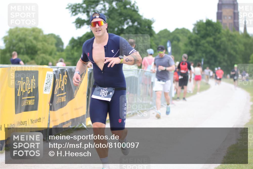 22.06.2025 - Viking Triathlon H.Heesch http://msf.ph/oto/8100097 22.06.2025 15:39:43 Laufen 31, 170, 180, 248 meine-sportfotos.de