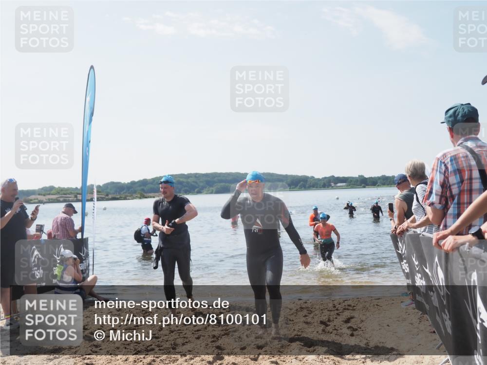 22.06.2025 - Viking Triathlon MichiJ http://msf.ph/oto/8100101 22.06.2025 10:44:27 Schwimmen 103, 130, 205, 219 meine-sportfotos.de