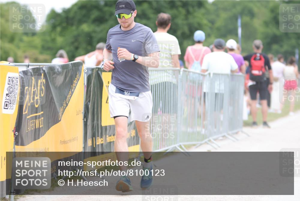 22.06.2025 - Viking Triathlon H.Heesch http://msf.ph/oto/8100123 22.06.2025 15:39:45 Laufen 31, 170, 180, 248 meine-sportfotos.de
