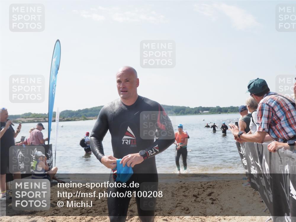 22.06.2025 - Viking Triathlon MichiJ http://msf.ph/oto/8100208 22.06.2025 10:44:30 Schwimmen 130, 205, 219 meine-sportfotos.de