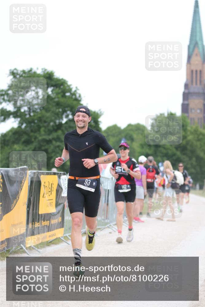 22.06.2025 - Viking Triathlon H.Heesch http://msf.ph/oto/8100226 22.06.2025 15:41:29 Laufen 93, 142 meine-sportfotos.de