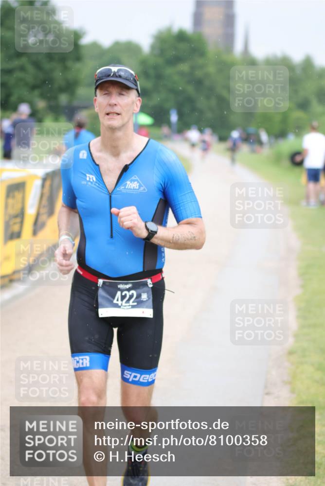 22.06.2025 - Viking Triathlon H.Heesch http://msf.ph/oto/8100358 22.06.2025 16:38:39 Laufen 422 meine-sportfotos.de