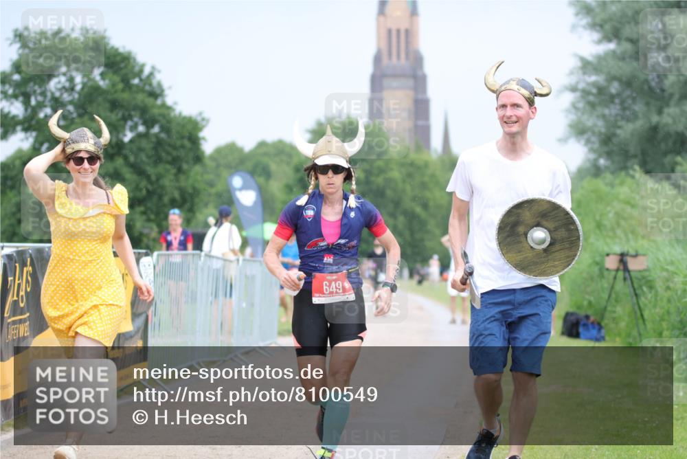22.06.2025 - Viking Triathlon H.Heesch http://msf.ph/oto/8100549 22.06.2025 16:40:39 Laufen 649 meine-sportfotos.de