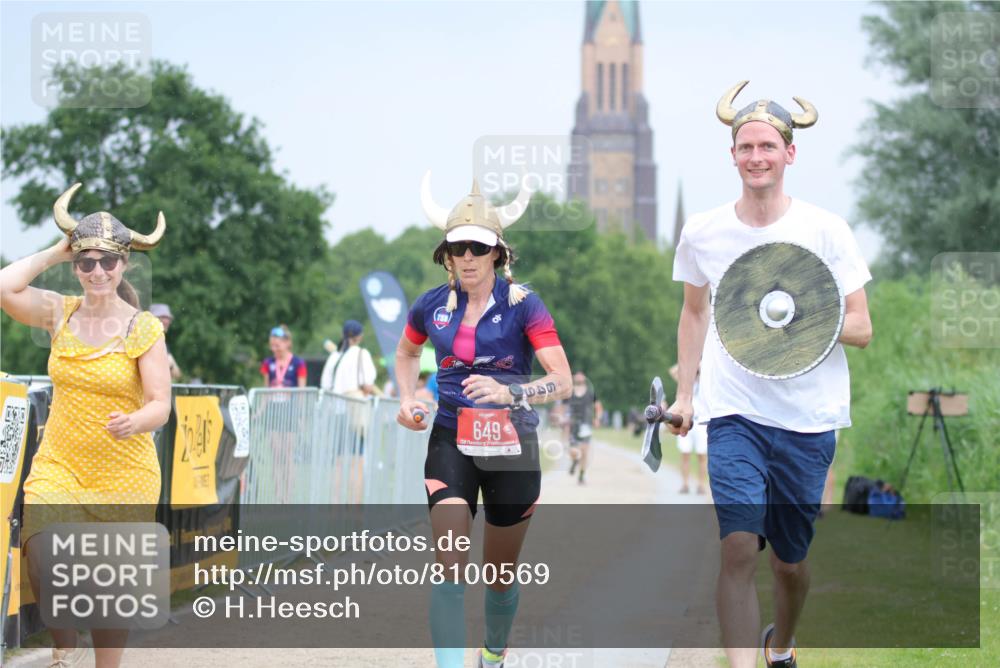 22.06.2025 - Viking Triathlon H.Heesch http://msf.ph/oto/8100569 22.06.2025 16:40:39 Laufen 649 meine-sportfotos.de