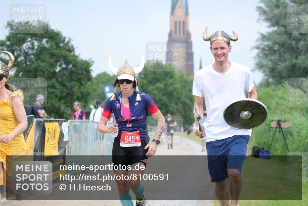 22.06.2025 - Viking Triathlon H.Heesch http://msf.ph/oto/8100591 22.06.2025 16:40:39 Laufen 649 meine-sportfotos.de