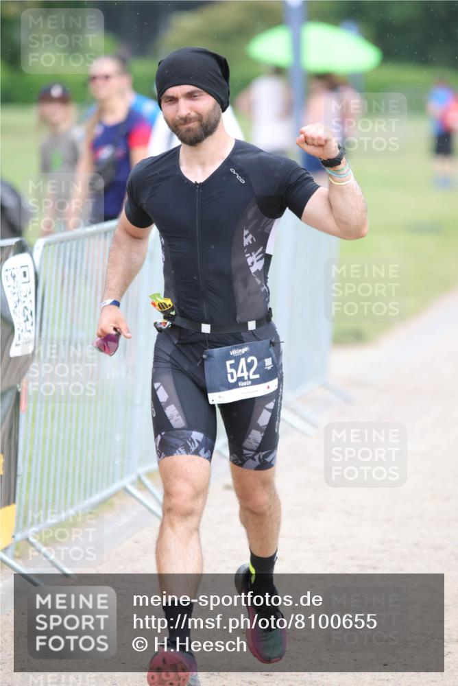 22.06.2025 - Viking Triathlon H.Heesch http://msf.ph/oto/8100655 22.06.2025 16:40:51 Laufen 542 meine-sportfotos.de
